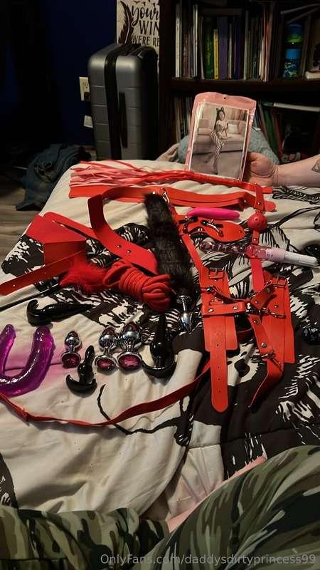 New toys if u like what u see 😉 plz join. Share my profile