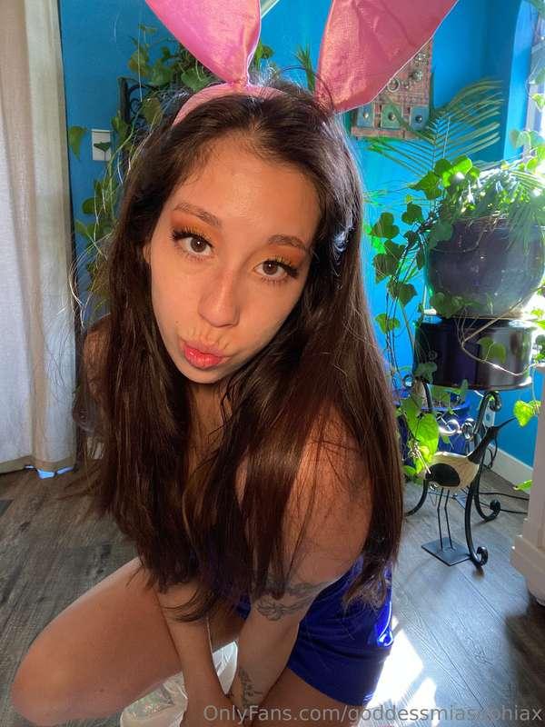 How I look at you when I wanna suck you off