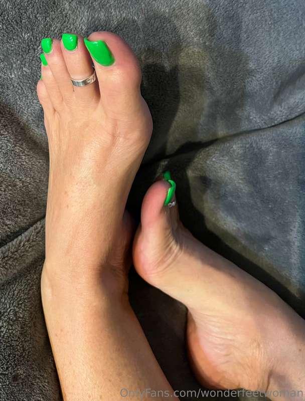 I love this green 💚 downside… I painted them myself and I’m ..