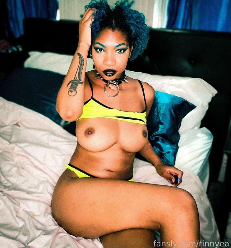 nakedpeoplehub image #3