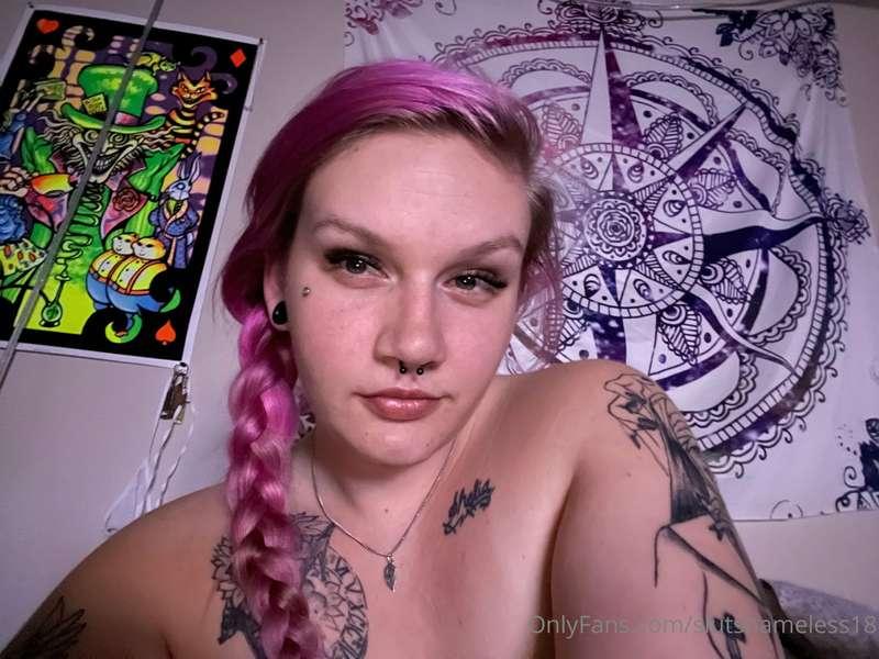 Cum on my face and watch me smile for photos