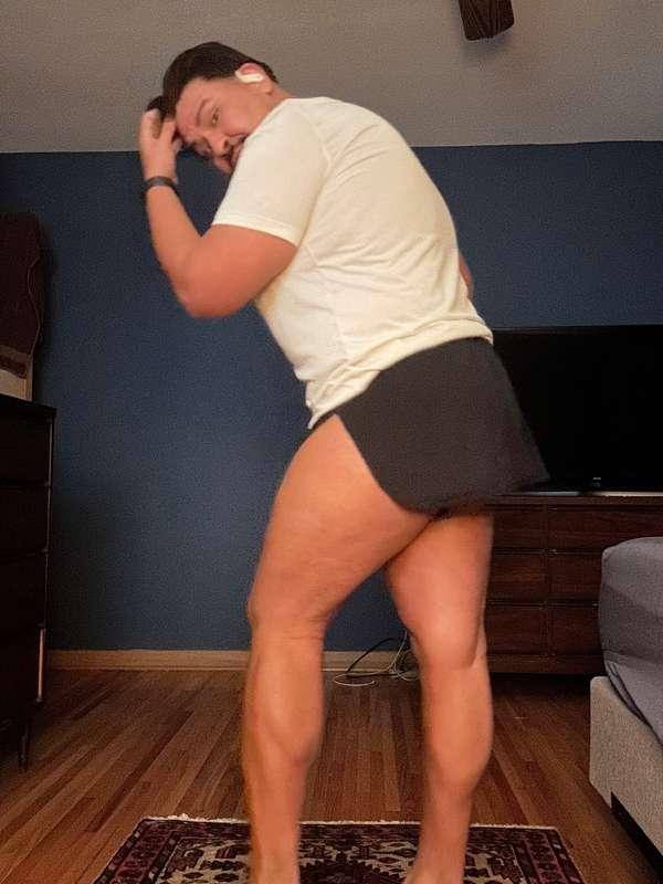 Was this too daring to wear to the gym? Just a run. No squat..