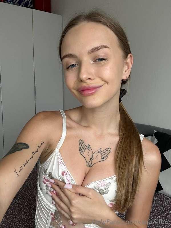 Hey hope you didn't miss my new game in the post above 😻 wri..