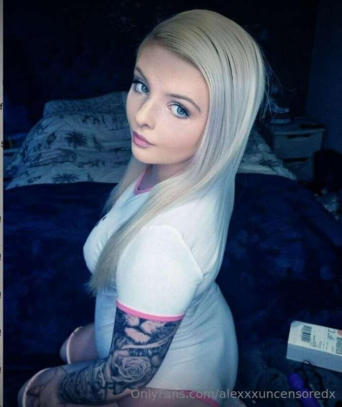 Which hand would you use to spank me? Left or right? 😏