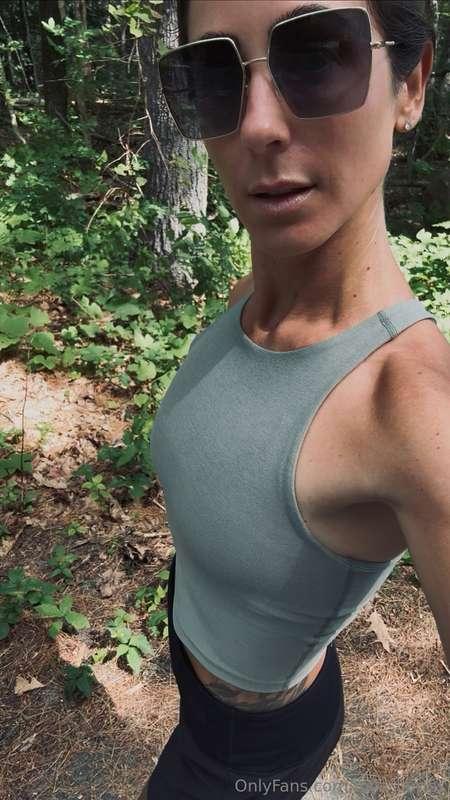 After dinner walk together?🖤