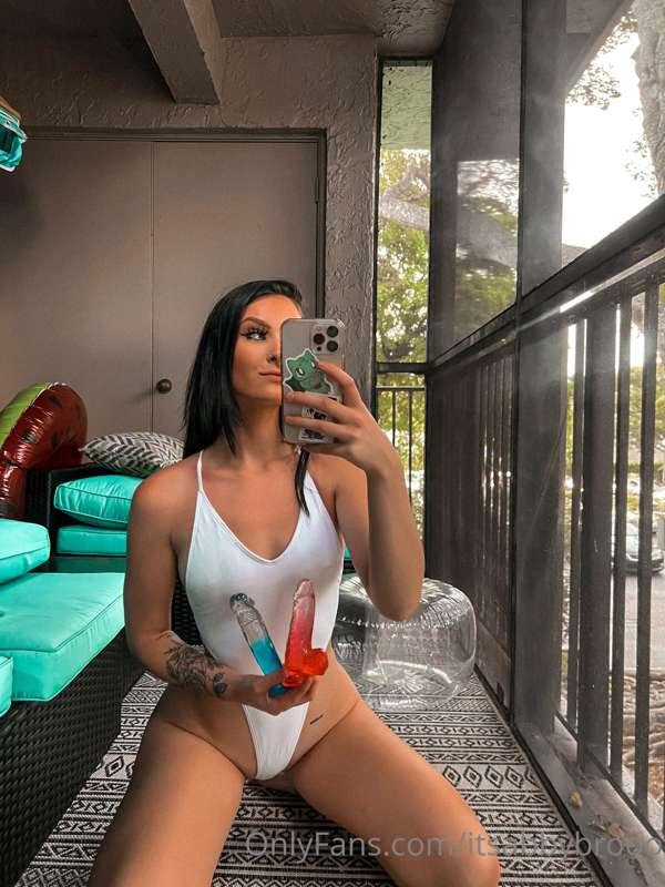 red, white and boobs ❤️🤍💙  Im still sending put some 4th of ..