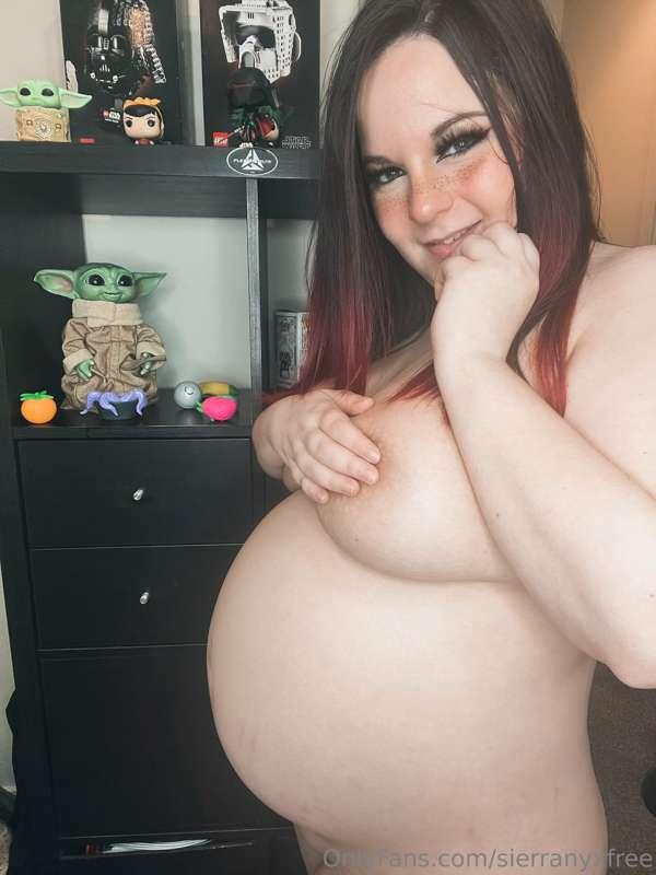Do you like nerdy pregnant girls??
Check out my uncensored c..