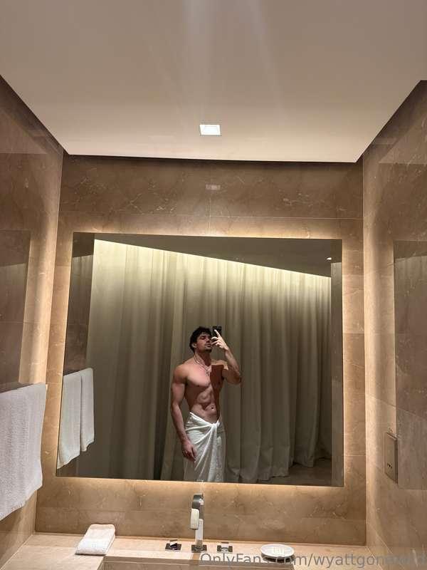 Silly towel, always in the way 😝
