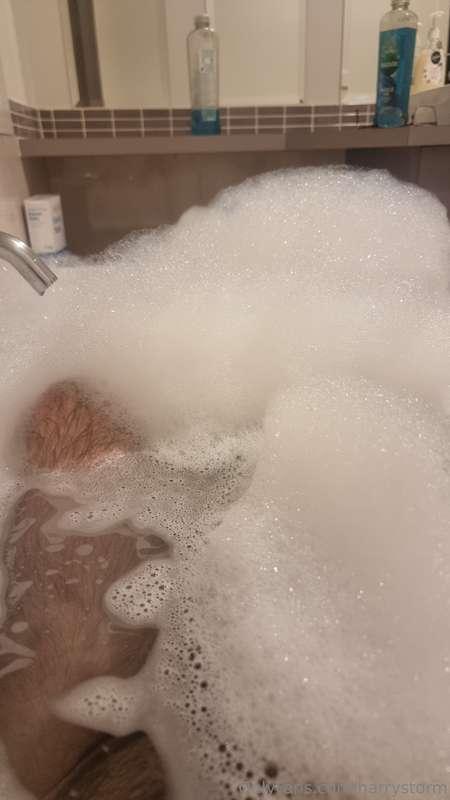 Bath time 😜 Sunday night soaks 🙌