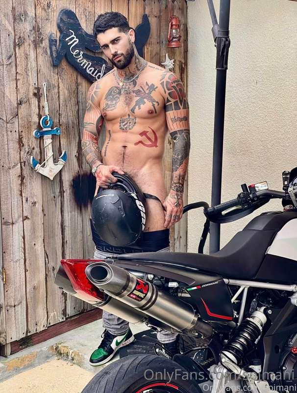 Who wants to ride w me
