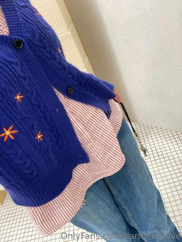 Todays school fit 😚😚🙀 I think it’s cute, what do you guys th..