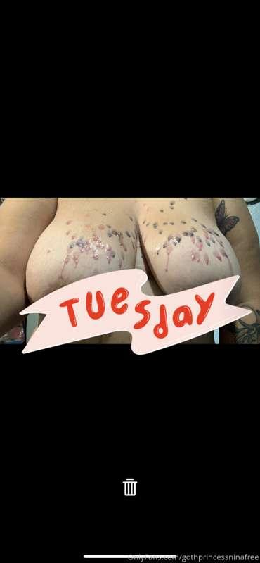 11 minute video, dropping candle wax (;
TITTTSSSS TUES 😘