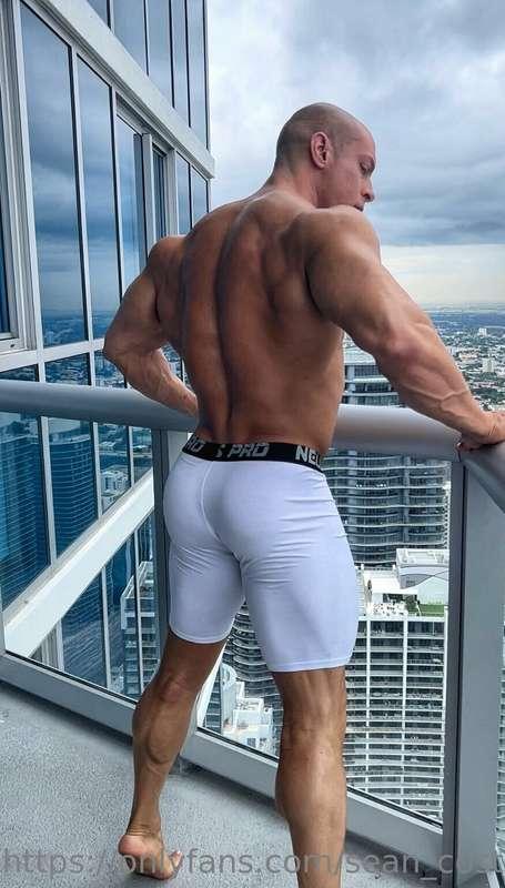 would you be down to fuck on the balcony?