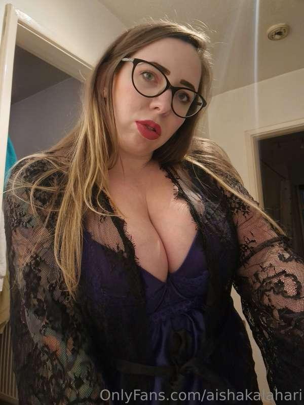 Your Big Titty Mistress awaits your servitude 😈