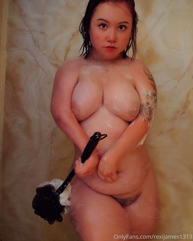 You walk in on me showering... wyd next?