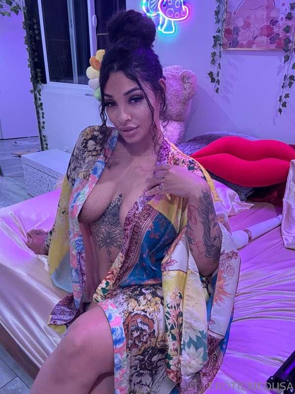 Your cum belongs to me 😏