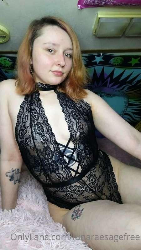 You're missing all my juicy videos over on my paid page 🥵 @l..