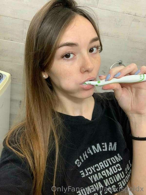 Good morning! Dont forget to brush your teeth 😆