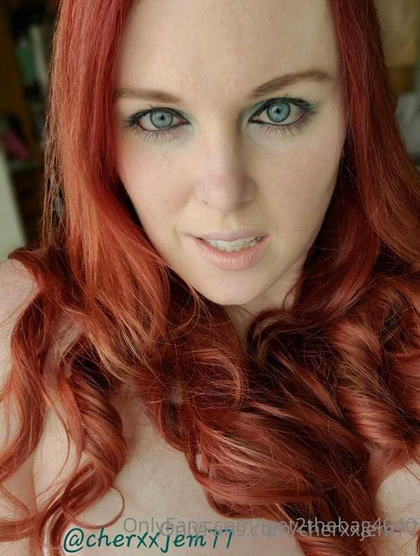 1ST ROUND BEST EYES!!! Vote for best eyes!!!🏆🏆🏆🏆🏆🏆

Contesta..
