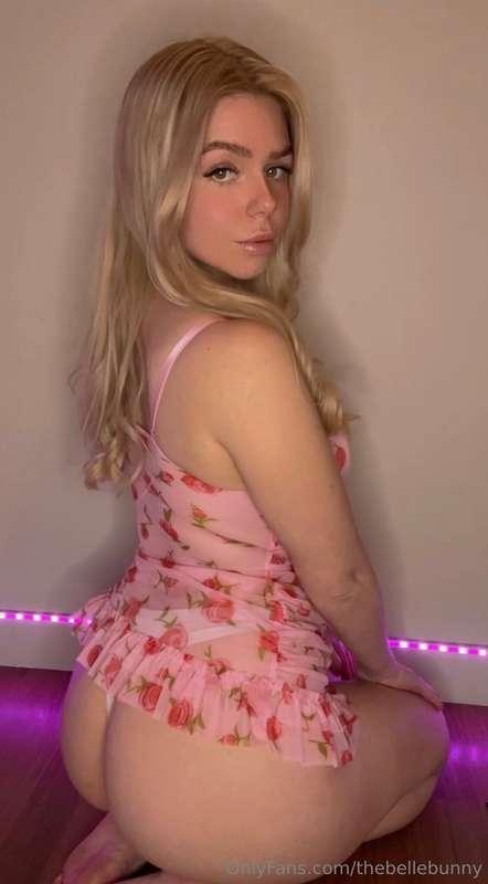 Want to know something fun?😈 the guy I have filmed with is a..