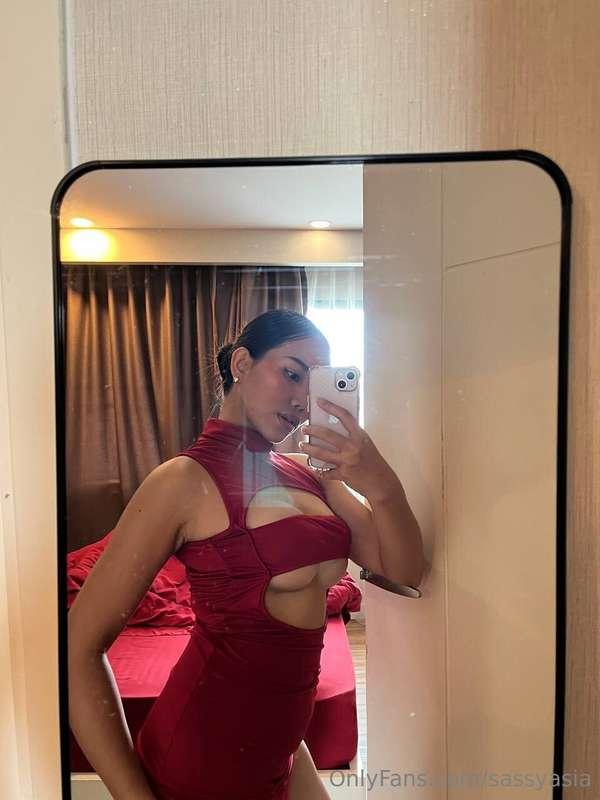 such a pretty dress but where would i be wearing it? ❤️