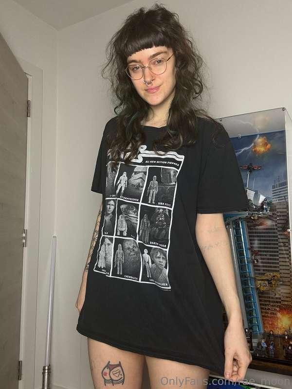 Matching Star Wars tee and panties! I’m sure they wouldn’t s..