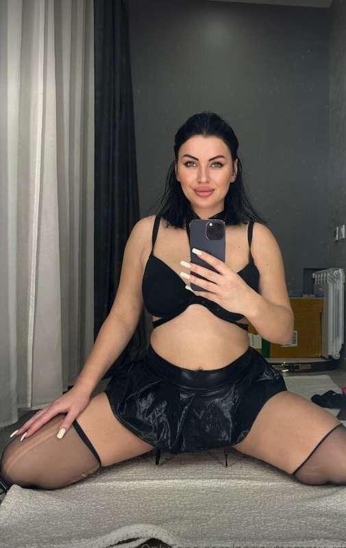 Always horny and lonely @anna_mommy_vip has already warmed h..