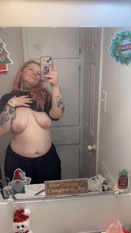 I need a full body mirror so I can show you more daddy😩