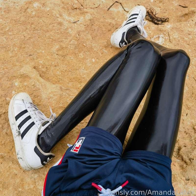amandalatex image #1