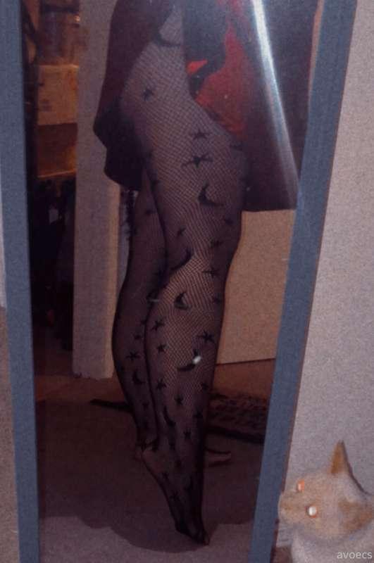 Scaredy cat admiring me... or contemplating murder 👀