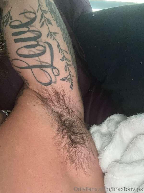 My pits say goodmorning:)
