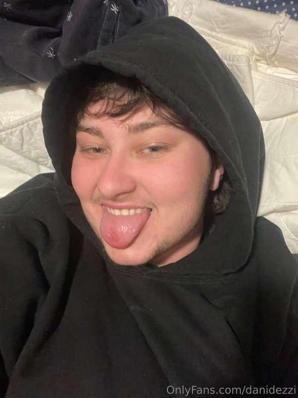 if ur seeing this, i’m getting surgery rn wish me luck 🙂‍↕️