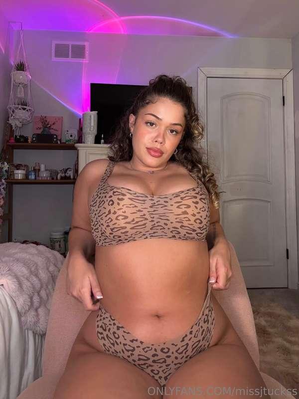 a wild one 🐈‍⬛