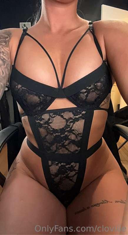 Wanna see more of this hot black sexy lace? 🖤
Check PPVs 😏