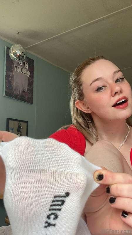 I’m the kind of tease that starts with my foot and ends with..