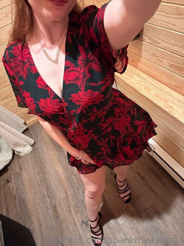 Like my dress ?! 😋
