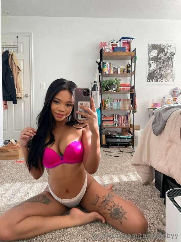 pink to make the boys wink😜😈