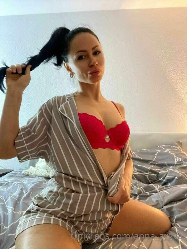 It'S HOT IN my BED AS ALWAYS 🔥🔥🔥

Would you dare to join me?..