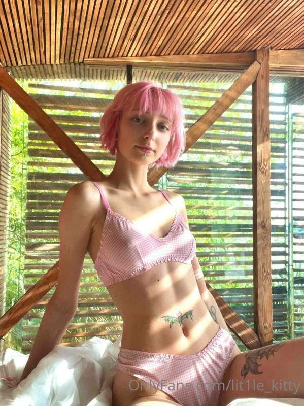 hey love 💕
I have beautiful video for you ( strip )
and seco..