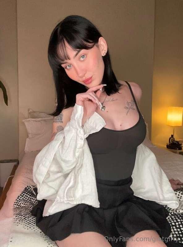 giatgirly image #0