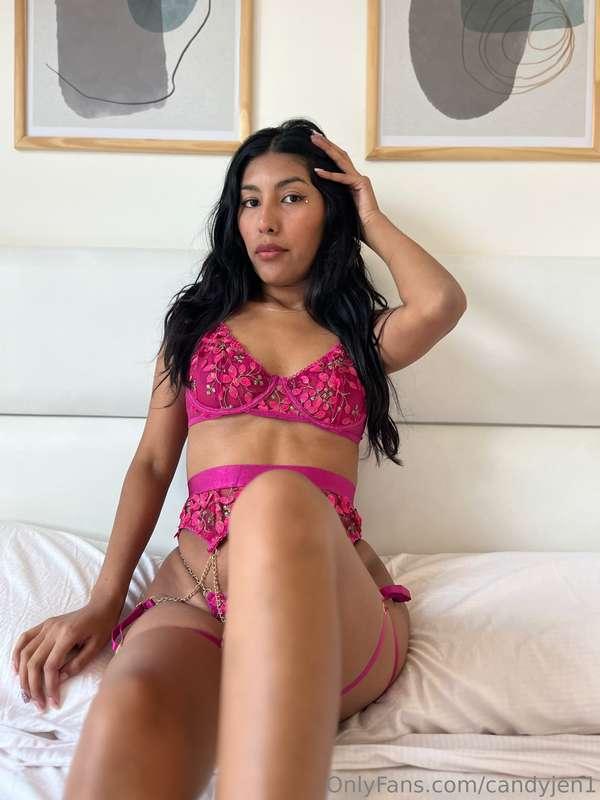 Daddy what part of my body do you choose??? 🍃🌺