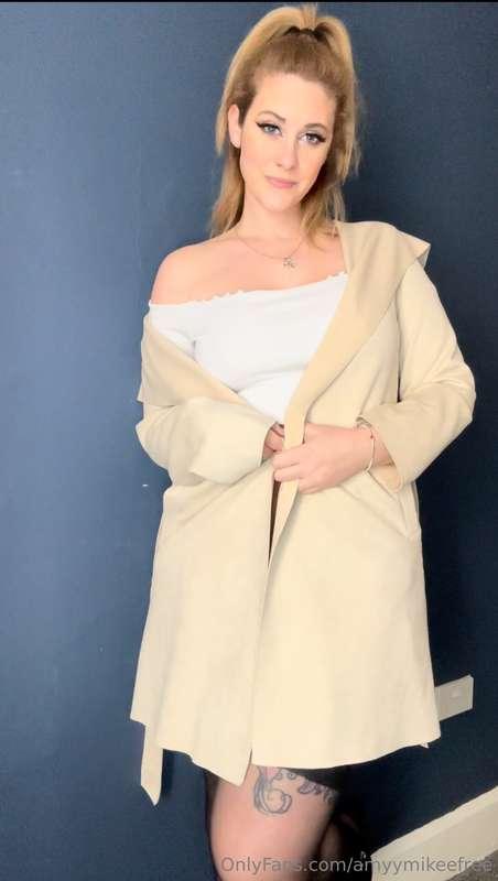 Hi class, my name is Mrs Amy and I’m your substitute teacher..