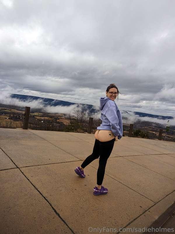 Loving the view! 😜