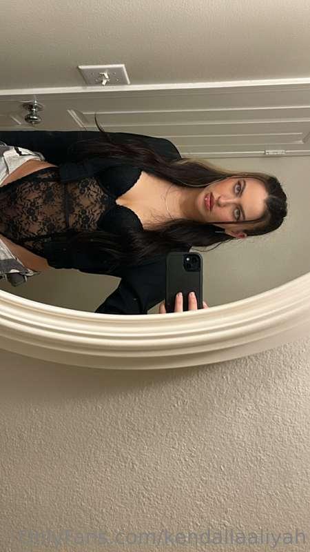 I love eye contact, do you? 🖤