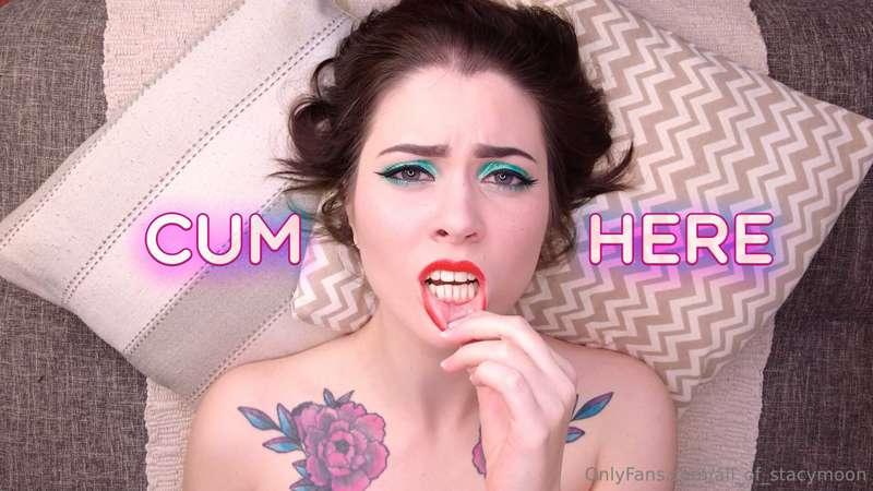 [Custom video] In this video I not only moan, smile and show..