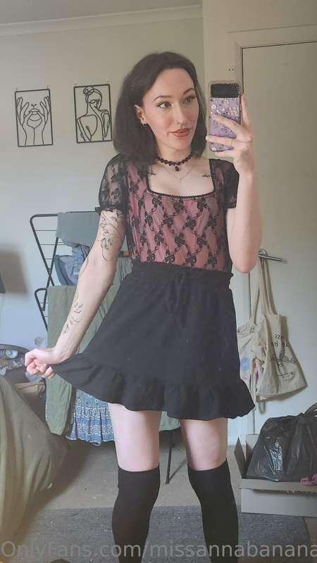 do you like my outfit for our first date?