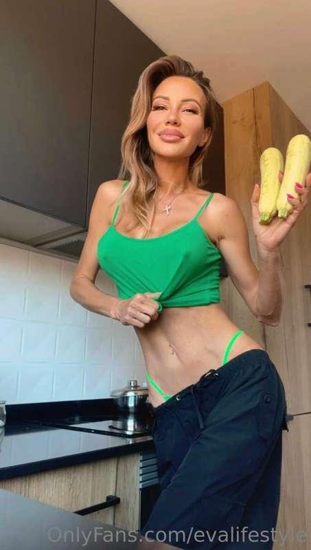 Morning 😋🍆🍆