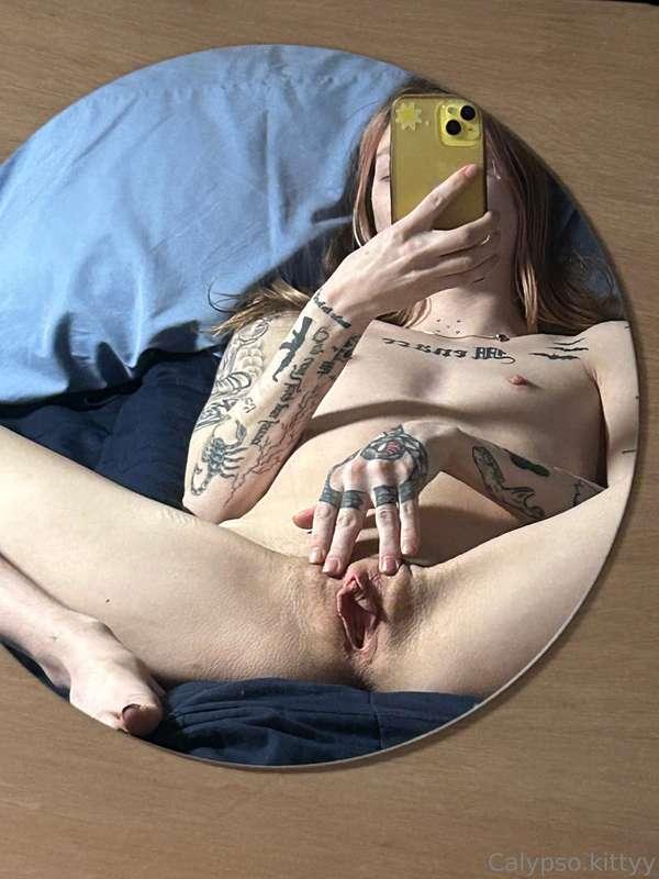 You wanna see me rub my pussy?