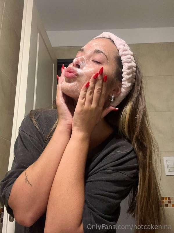 Skincare on, soft music playing… but something’s missing. Ma..