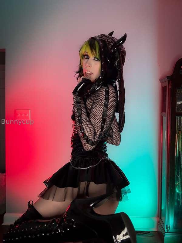 I like guys who submit to me🫣